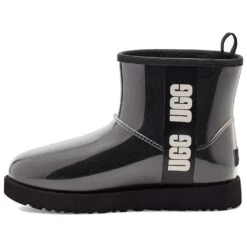 Chaussures Après-ski UGG Classic Clear Mini Black -Ski Matériel Promotion Magasin 3f768371650e7b30e2ef8ce99bf369f8e7d1f306 H220UGGCHA1213291 1